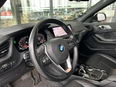 BMW Serie 1 118iA 140ch Luxury DKG7 112g occasion 2019 - Photo 4
