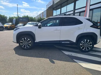 TOYOTA Yaris Cross 116h Design MY22 occasion 2023 - Photo 4