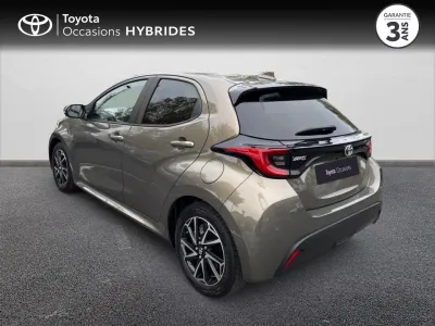 TOYOTA Yaris 116h Design 5p MY22 occasion 2023 - Photo 2