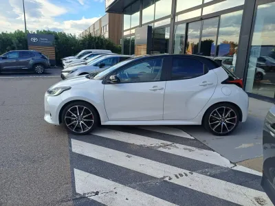 TOYOTA Yaris 116h GR Sport 5p MY22 occasion 2023 - Photo 4