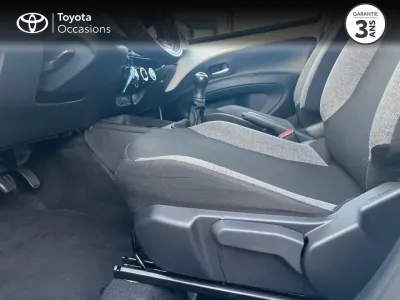 TOYOTA Aygo X 1.0 VVT-i 72ch Dynamic occasion 2022 - Photo 3