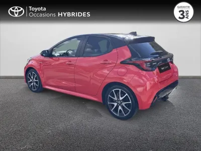 TOYOTA Yaris 116h Première 5p occasion 2021 - Photo 2