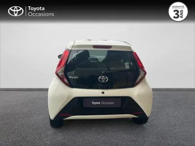 TOYOTA Aygo 1.0 VVT-i 72ch x-play x-app 5p MC18 occasion 2019 - Photo 4
