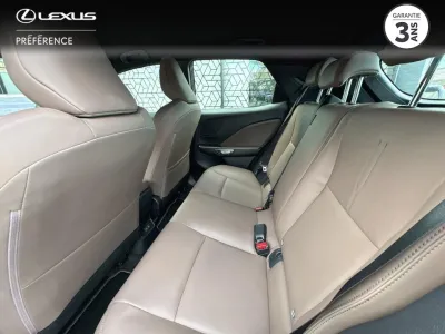 LEXUS LBX 1.5 136ch Elegant PACK TECH 2WD occasion 2025 - Photo 4