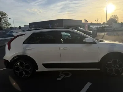 KIA Niro 1.6 GDi 141ch HEV Premium DCT6 occasion 2022 - Photo 4