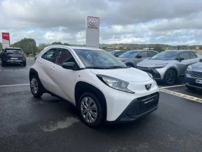 TOYOTA Aygo X 1.0 VVT-i 72ch Dynamic occasion 2023 - Photo 2