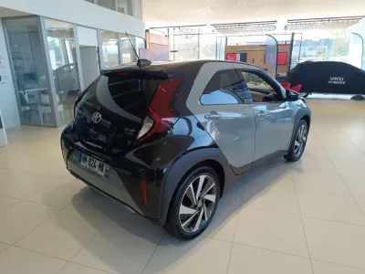 TOYOTA Aygo X 1.0 VVT-i 72ch Collection S-CVT MY24 occasion 2026 - Photo 3