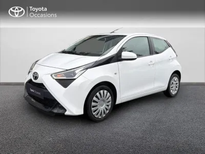TOYOTA Aygo 1.0 VVT-i 72ch x-play 5p MY20 occasion 2021 - Photo 1