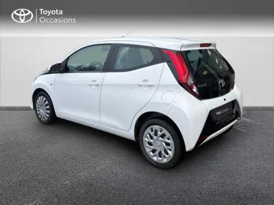 TOYOTA Aygo 1.0 VVT-i 72ch x-play 5p MY20 occasion 2021 - Photo 2