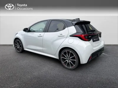 TOYOTA Yaris 116h GR Sport 5p MY22 occasion 2023 - Photo 2
