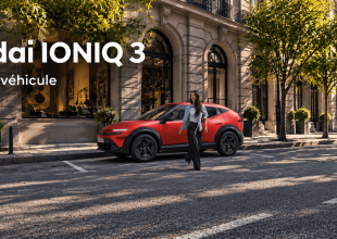 Hyundai IONIQ 3 en ville