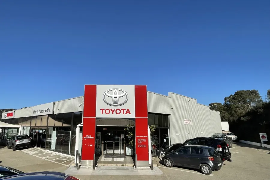 toyota-ajaccio-1