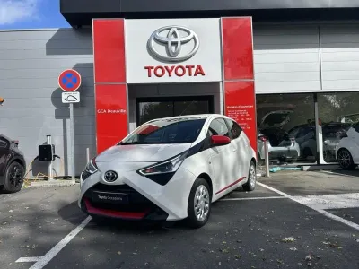 TOYOTA Aygo 1.0 VVT-i 72ch x-play x-app x-shift 5p MC18 occasion 2019 - Photo 1