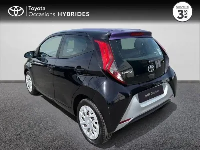 TOYOTA Aygo 1.0 VVT-i 72ch x-play 5p occasion 2018 - Photo 2