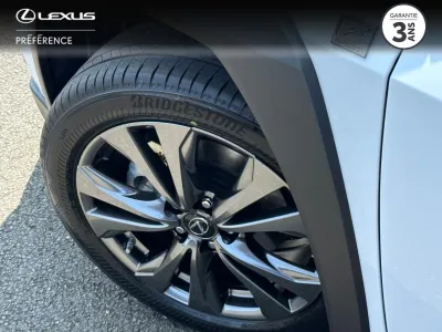 LEXUS UX 250h F SPORT Design 2WD occasion 2024 - Photo 4