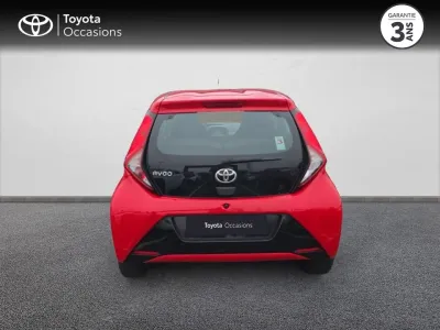 TOYOTA Aygo 1.0 VVT-i 72ch x-play 3P MY19 occasion 2020 - Photo 4