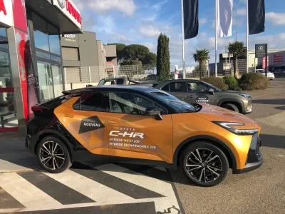 TOYOTA C-HR 2.0 200ch Collection Premiere occasion 2024 - Photo 4