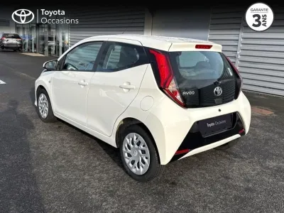 TOYOTA Aygo 1.0 VVT-i 72ch x-play 5p MY20 occasion 2020 - Photo 2