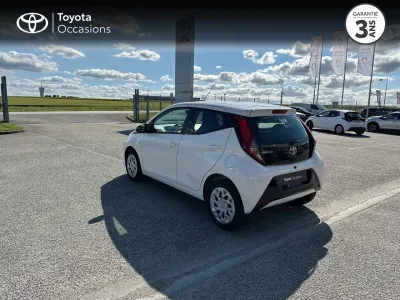 TOYOTA Aygo 1.0 VVT-i 72ch x-play 5p MY20 occasion 2021 - Photo 2