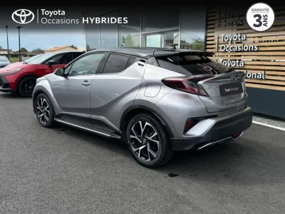 TOYOTA C-HR 122h Graphic 2WD E-CVT RC18 occasion 2017 - Photo 2