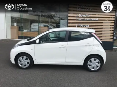 TOYOTA Aygo 1.0 VVT-i 69ch x-play 5p occasion 2015 - Photo 3