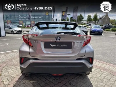TOYOTA C-HR 122h Graphic 2WD E-CVT occasion 2017 - Photo 4