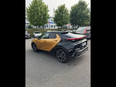 TOYOTA C-HR 2.0 200ch Collection Premiere NG23 occasion 2024 - Photo 2
