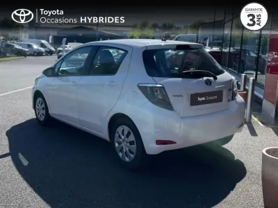 TOYOTA Yaris HSD 100h Dynamic 5p occasion 2014 - Photo 2