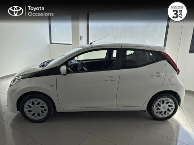 TOYOTA Aygo 1.0 VVT-i 72ch x-play 5p MY20 occasion 2021 - Photo 3