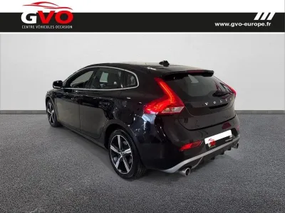 VOLVO V40 T2 122ch R-Design Geartronic occasion 2019 - Photo 2
