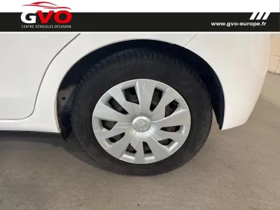 TOYOTA Yaris HSD 100h Dynamic 5p occasion 2015 - Photo 4