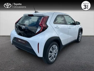 TOYOTA Aygo X 1.0 VVT-i 72ch Dynamic occasion 2022 - Photo 2