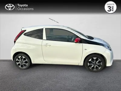 TOYOTA Aygo 1.0 VVT-i 72ch x-play 3p occasion 2019 - Photo 3