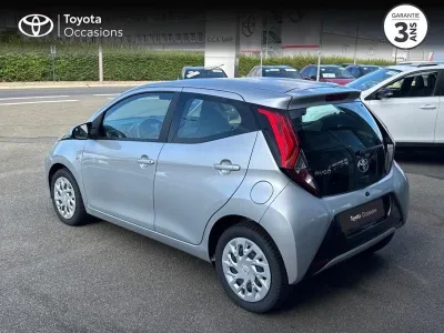 TOYOTA Aygo 1.0 VVT-i 72ch x-play 5P MY19 occasion 2020 - Photo 2