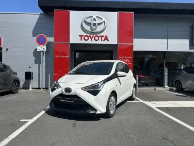 TOYOTA Aygo 1.0 VVT-i 72ch x-play x-shift 5p occasion 2019 - Photo 1