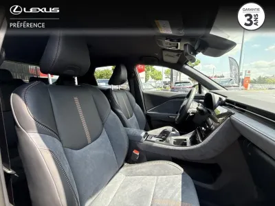 LEXUS LBX 1.5 136ch Cool 2WD occasion 2025 - Photo 2