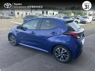 TOYOTA Yaris 116h Design 5p MY21 occasion 2022 - Photo 2