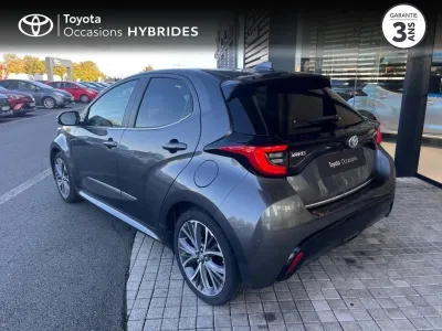 TOYOTA Yaris 116h Iconic 5p MY22 occasion 2022 - Photo 2