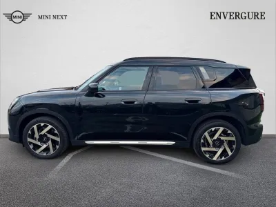 MINI Countryman C 170ch Favoured DKG7 occasion 2024 - Photo 3