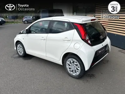 TOYOTA Aygo 1.0 VVT-i 72ch x-play x-shift 5p occasion 2019 - Photo 2