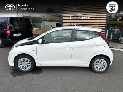 TOYOTA Aygo 1.0 VVT-i 72ch x-play x-shift 5p occasion 2019 - Photo 3