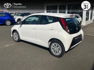 TOYOTA Aygo 1.0 VVT-i 72ch x-play 5p MY21 occasion 2021 - Photo 2