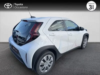 TOYOTA Aygo X 1.0 VVT-i 72ch Dynamic occasion 2023 - Photo 2