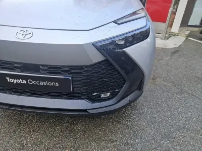 TOYOTA C-HR 1.8 140ch Collection NG23 occasion 2025 - Photo 2