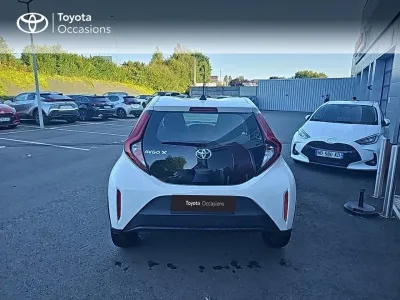 TOYOTA Aygo X 1.0 VVT-i 72ch Dynamic occasion 2022 - Photo 4
