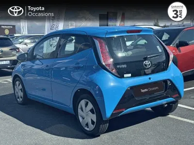 TOYOTA Aygo 1.0 VVT-i 69ch x-play 5p occasion 2017 - Photo 2
