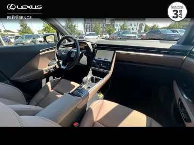 LEXUS LBX 1.5 136ch Elegant 2WD occasion 2025 - Photo 2