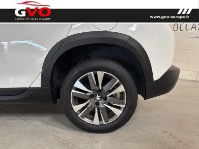 PEUGEOT 2008 1.5 BlueHDi 100ch E6.c Allure S&S BVM5 86g occasion 2019 - Photo 4