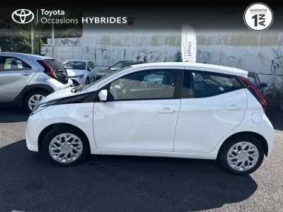 TOYOTA Aygo 1.0 VVT-i 72ch x-play 5p MY21 occasion 2022 - Photo 3