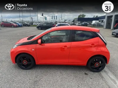 TOYOTA Aygo 1.0 VVT-i 69ch x-play 5p occasion 2016 - Photo 3